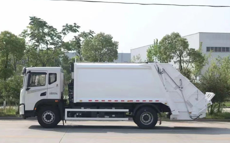 東風(fēng)華神12方純電動高端壓縮垃圾車圖片3